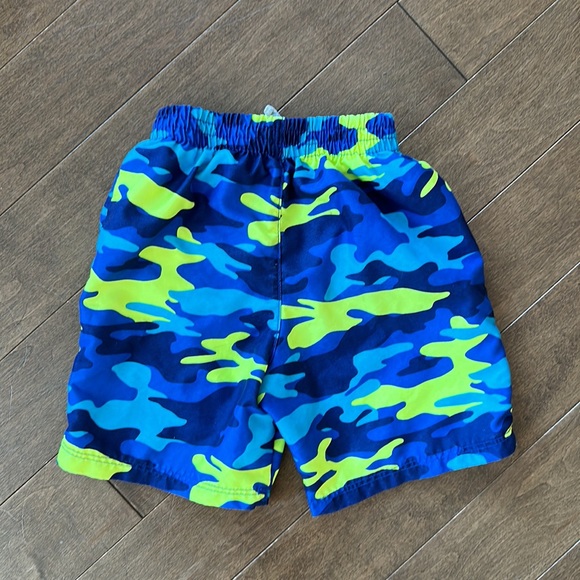 Kids swim trunk. Ocean Pacific. Size 2T. - Picture 2 of 3